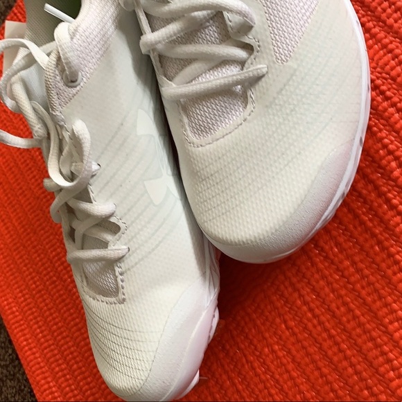 Under armour women shoes cleats shoes 7 - Picture 5 of 11